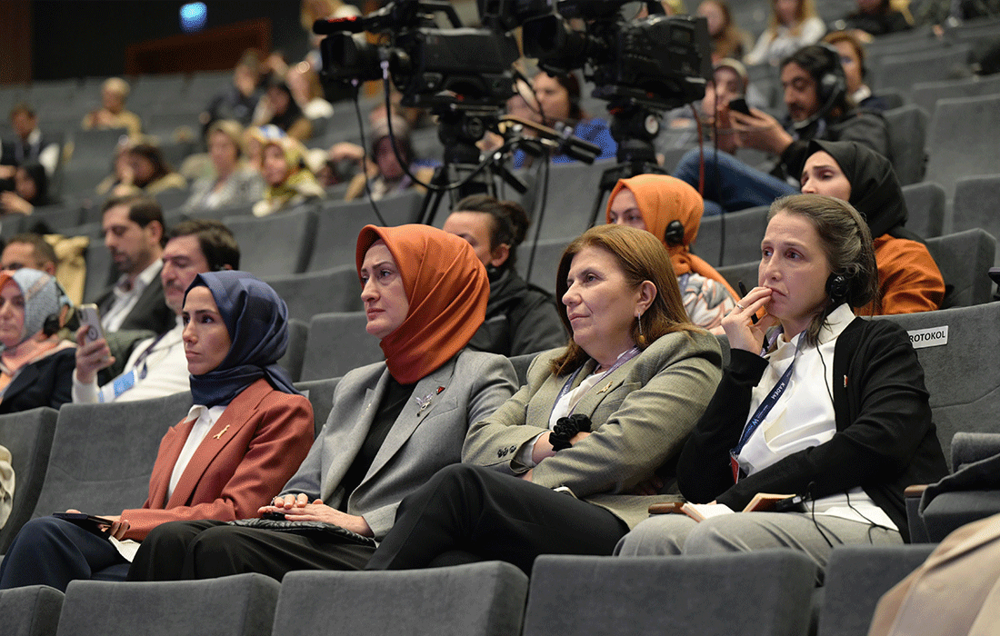 kadem-6-kadin-ve-adalet-zirvesi-yapay-zeka-ve-kadin-